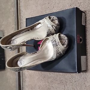 2b bebe Snake Gina heels